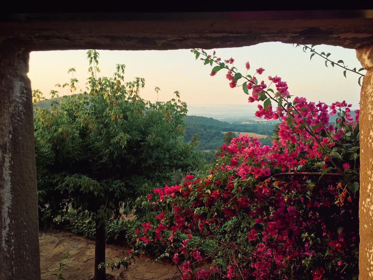 Masia Can Pou Guest House Canet de Adri Exterior photo